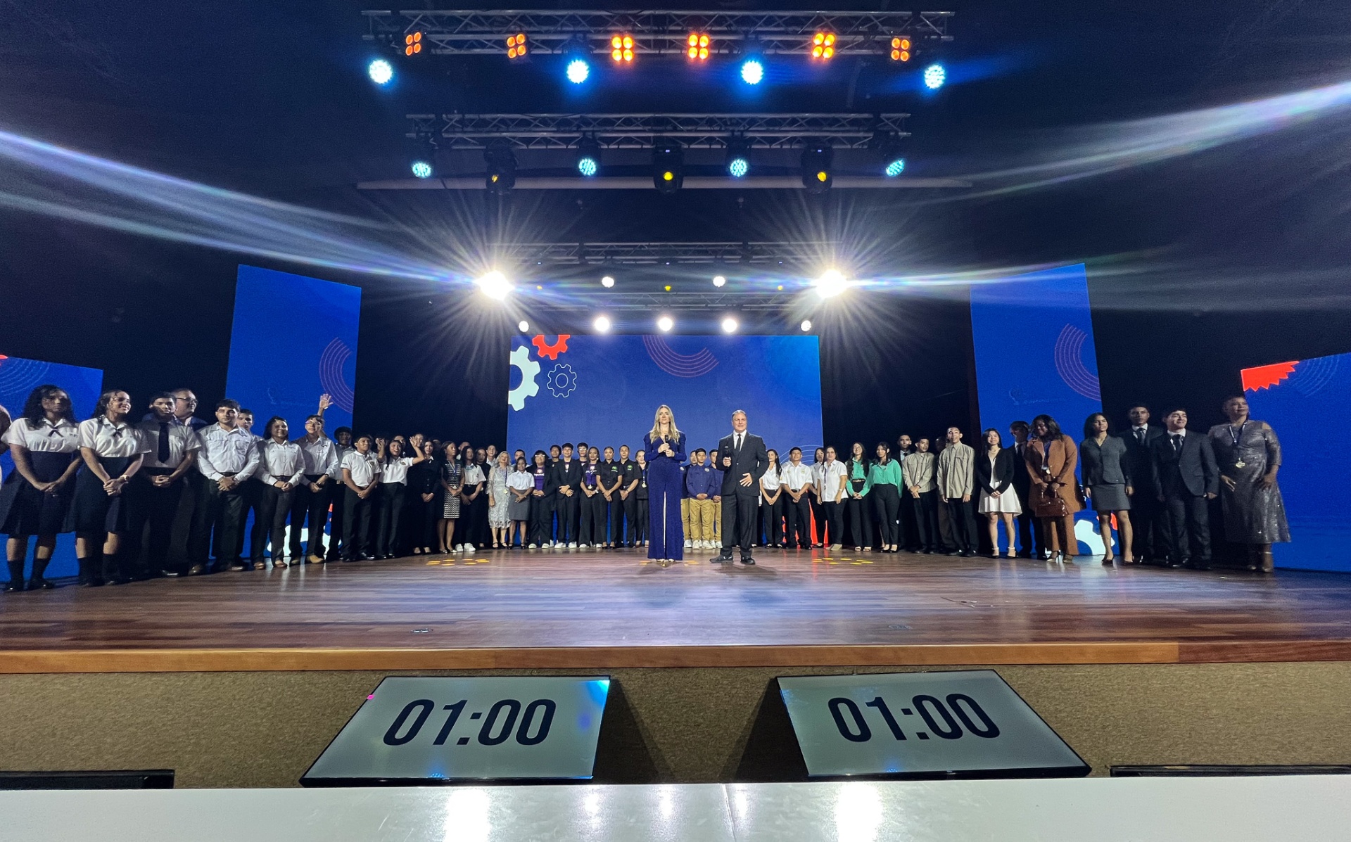 Escenario del Concurso Nacional de Emprendimiento Juvenil